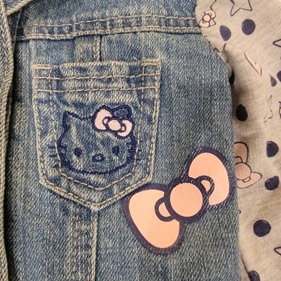 Hello Kitty Fleece and Denim Layered Jacket - Adorable & Stylish! - Picture 7 of 7